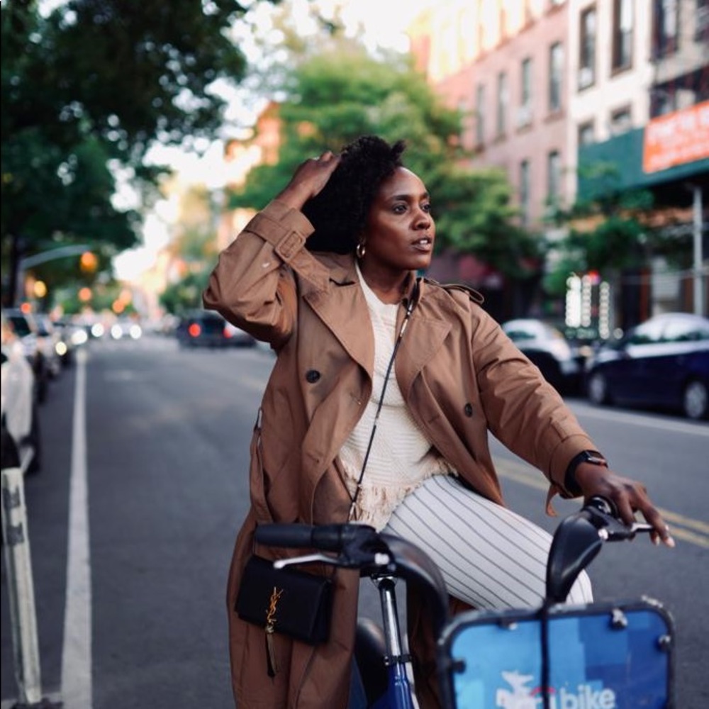 Meet your Posher, Amiyra